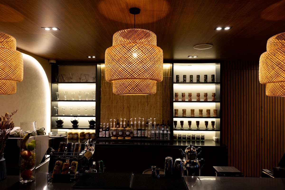 Almas Smoke And Dine Shisha Lounge